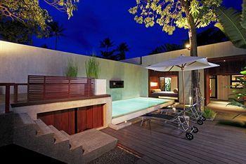 Pao Jin Poon Front Ko Samui