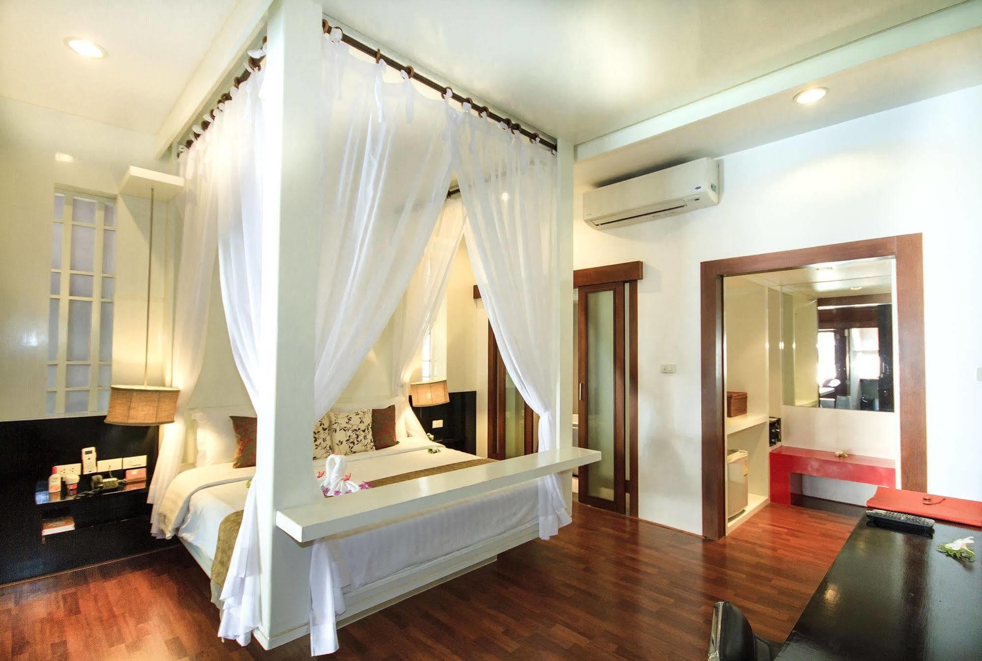 Pao Jin Poon Front Villa *