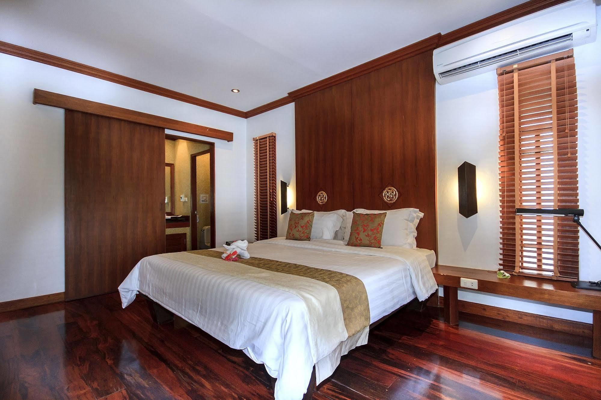 Villa Pao Jin Poon Front