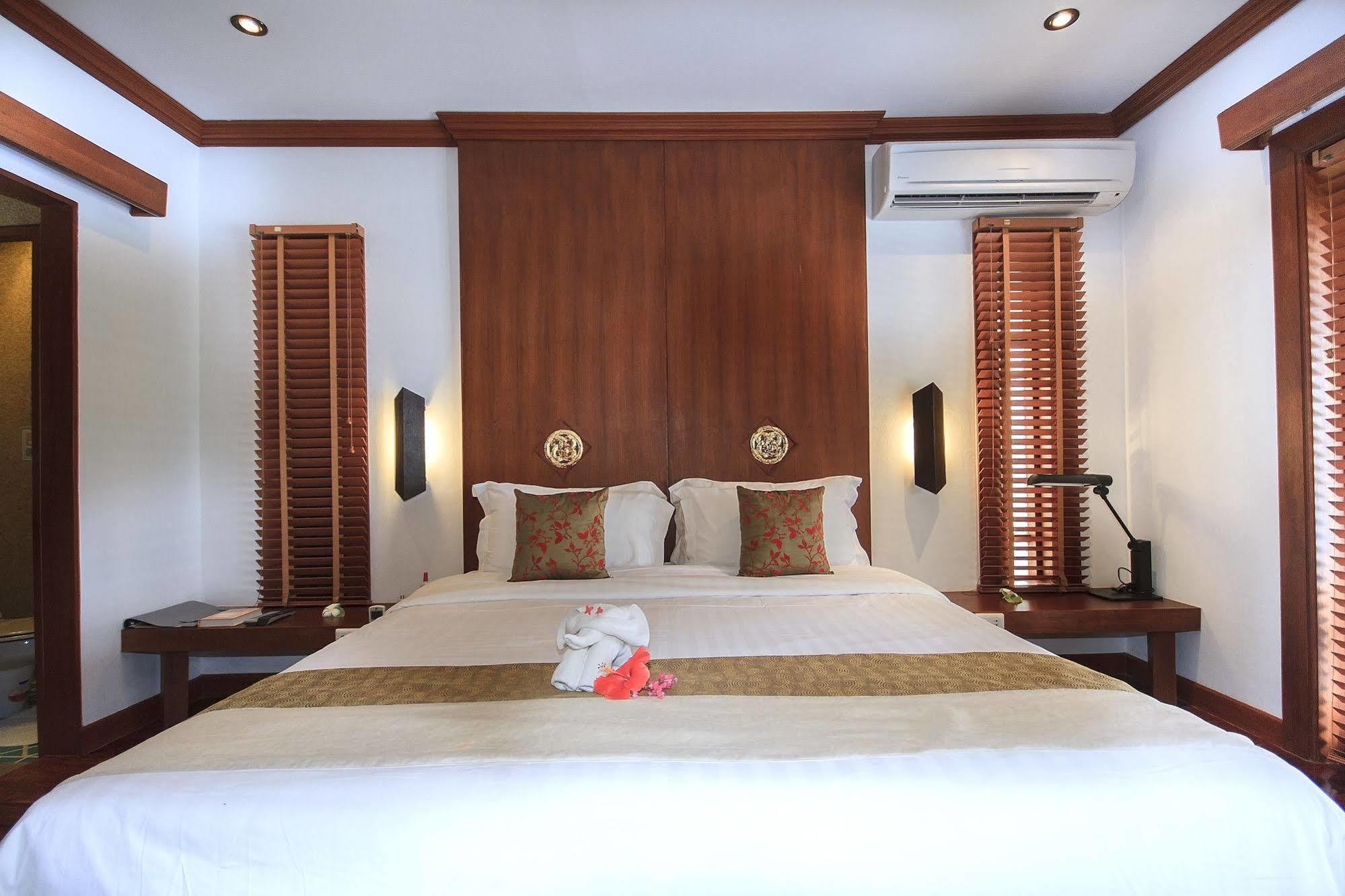 Villa Pao Jin Poon Front Koh Samui